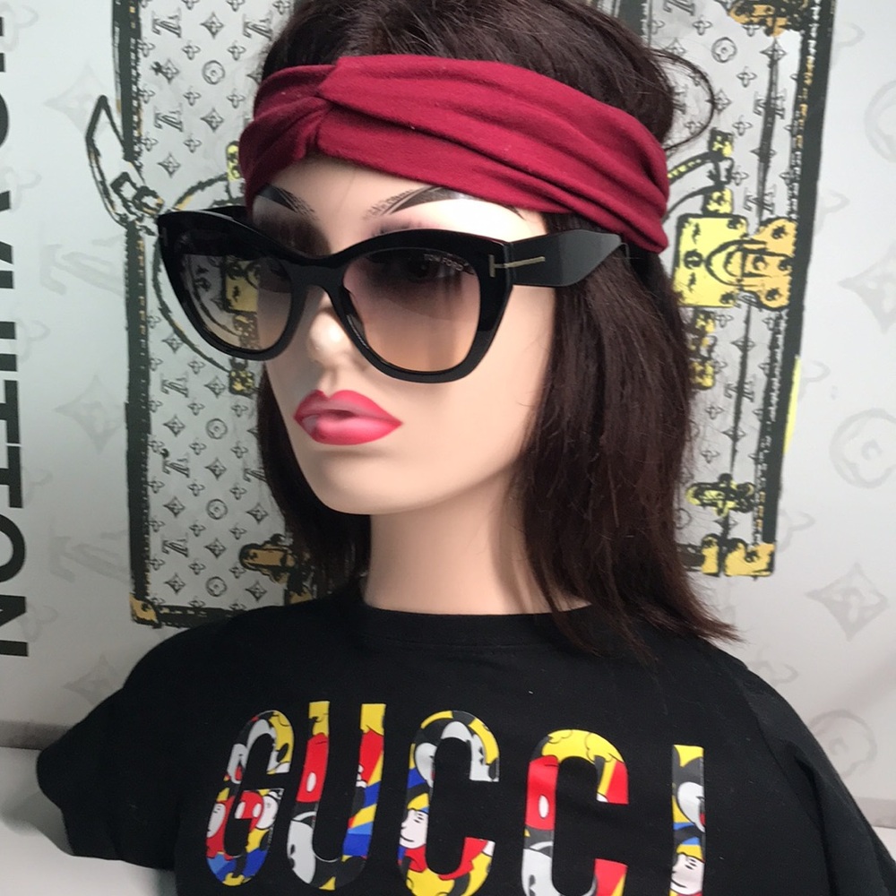 NEW Authentic Tom Ford Black Cat-Eye Sunglasses TF940 01B